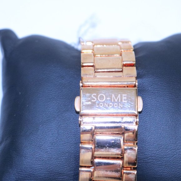 This is a new gold-toned stainless steel watch. - Picture 3 of 5